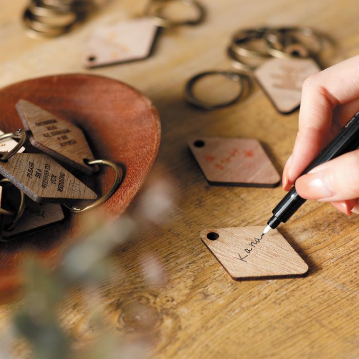 【ウェルカムボード】ウッドチャームボード30名様対応　EN077【メモリアル・メッセージ・木製】 |  | 03