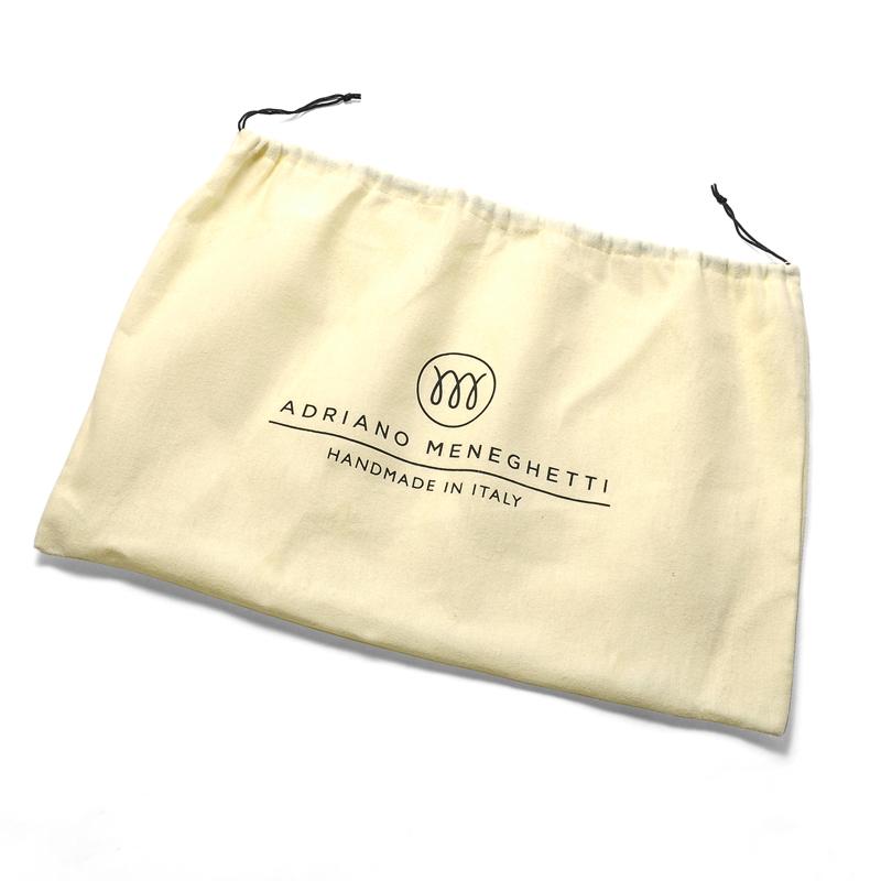 新品 ADRIANO MENEGHETTI レザーベルトハンドル付クラッチバッグ ADRIANO MENEGHETTI / アドリアーノ メネゲッティグレインレザーベルト