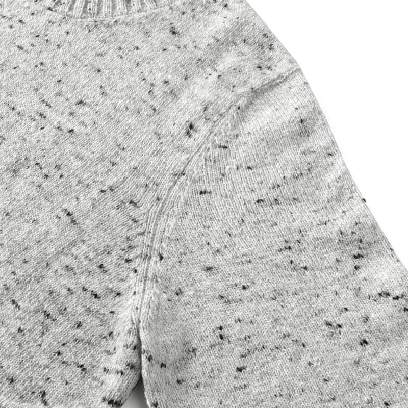 BRUNELLO CUCINELLI / ブルネロクチネリウールカシミヤナイロンメランジミドルゲージクルーネックニット(M4672300)（ホワイト×ブラック×グレー）の画像