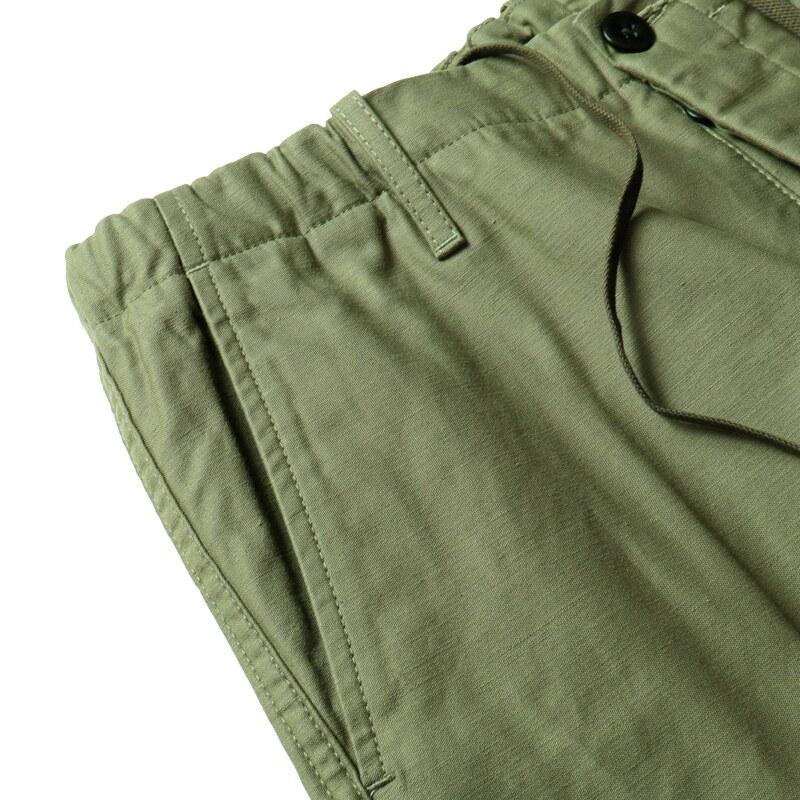 INCOTEX SLACKS / インコテックス スラックス ウォッシュドコットンサテンウエストシャーリングクロップドカーゴパンツREGULAR FIT(10S196/60610) （グリーン）の画像
