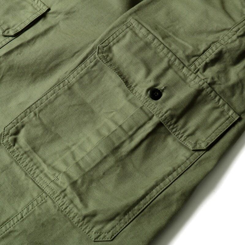 INCOTEX SLACKS / インコテックス スラックス ウォッシュドコットンサテンウエストシャーリングクロップドカーゴパンツREGULAR FIT(10S196/60610) （グリーン）の画像