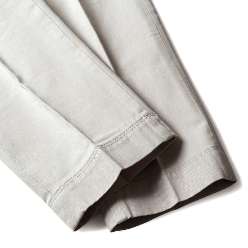 INCOTEX SLACKS / インコテックス スラックス ガーメントダイコットンギャバジンテーパードカーゴパンツ184型/TAPERED FIT(10S184/20199) （ライトベージュ）の画像