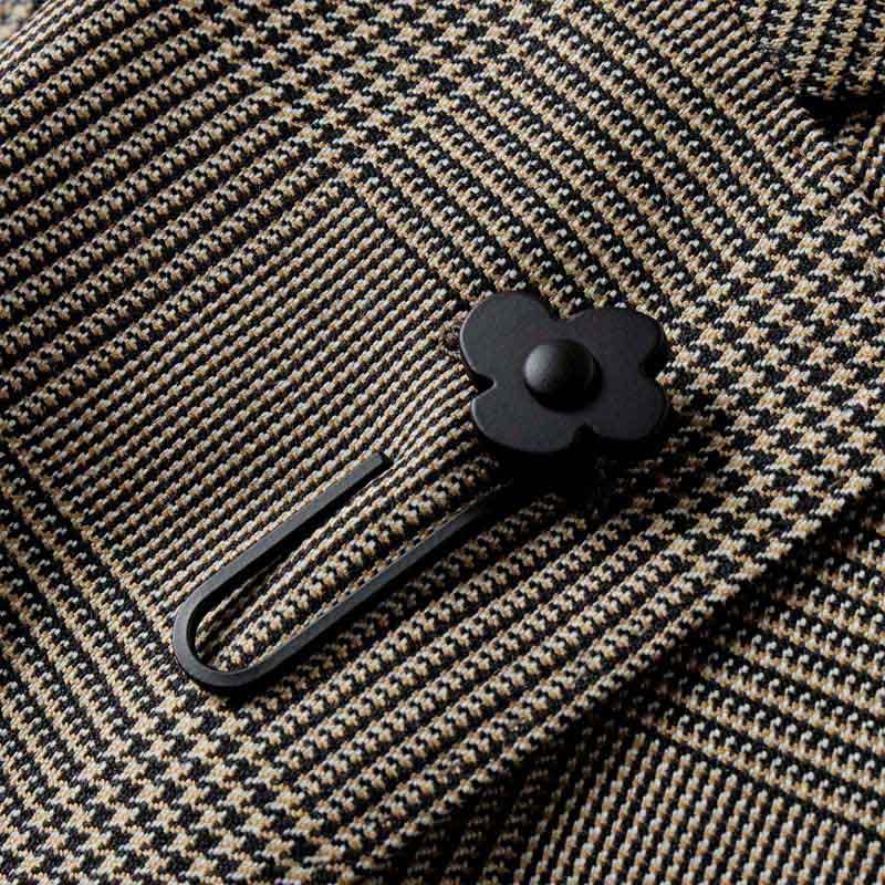 LARDINI / ラルディーニ ADVANCEハイツイストウールチェック柄3Bスーツ(JA6107AE/IVSF63427) （ベージュ×ブラック）の画像