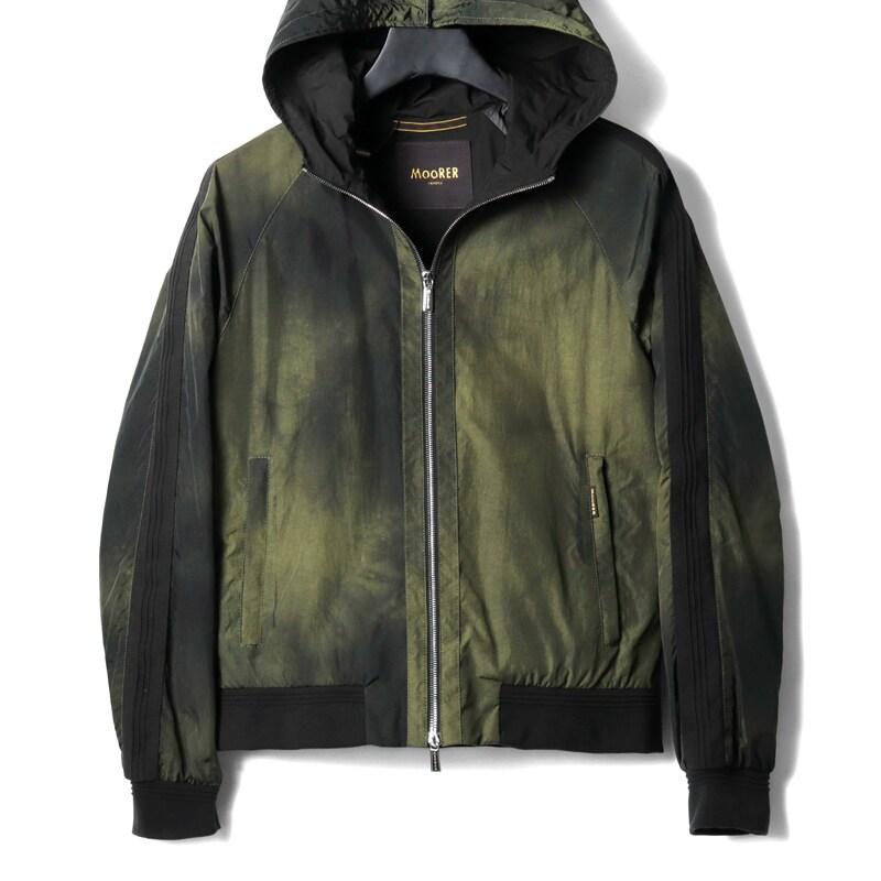 MOORER / ムーレー ムラ染め撥水ナイロンリップストップフーデッドジップブルゾン(COSIMO-W) （MILITARE）の画像