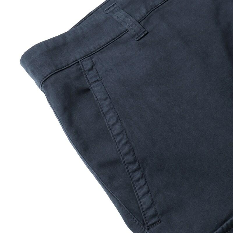 MOORER / ムーレー コットンシルクストレッチサテンカーゴショーツ(ARON-SEC) （NAVY）の画像