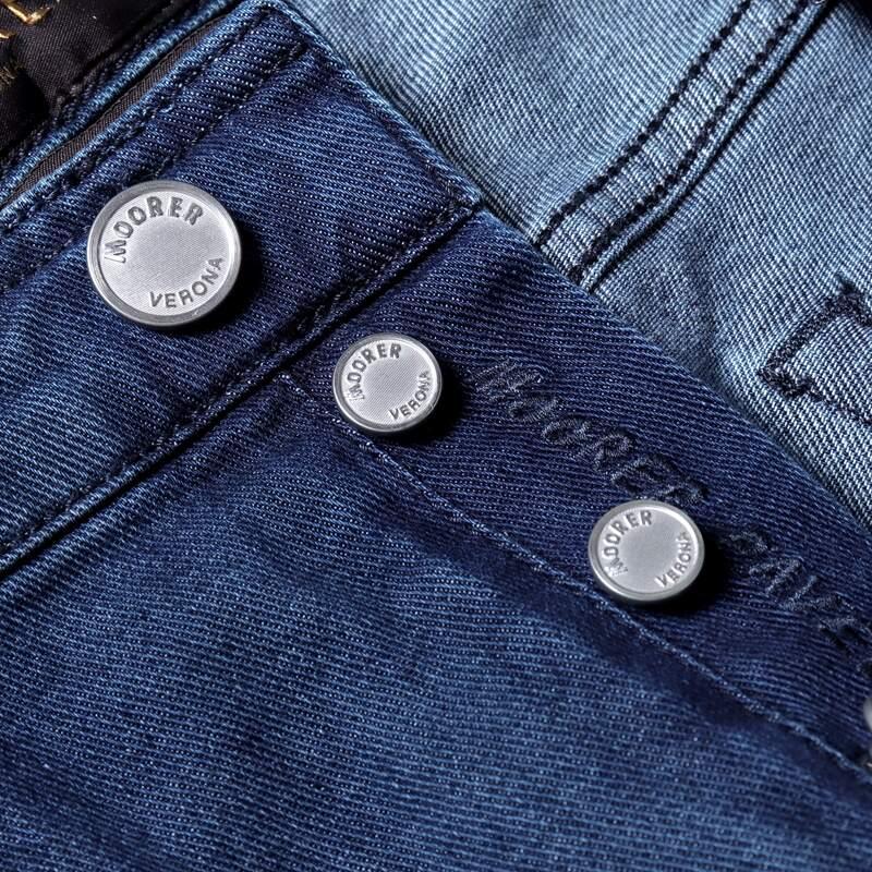 MOORER / ムーレー 天然インディゴ染めウォッシュドコットンストレッチスリムテーパードデニムパンツ(PAVEL-919) （インディゴブルー）の画像