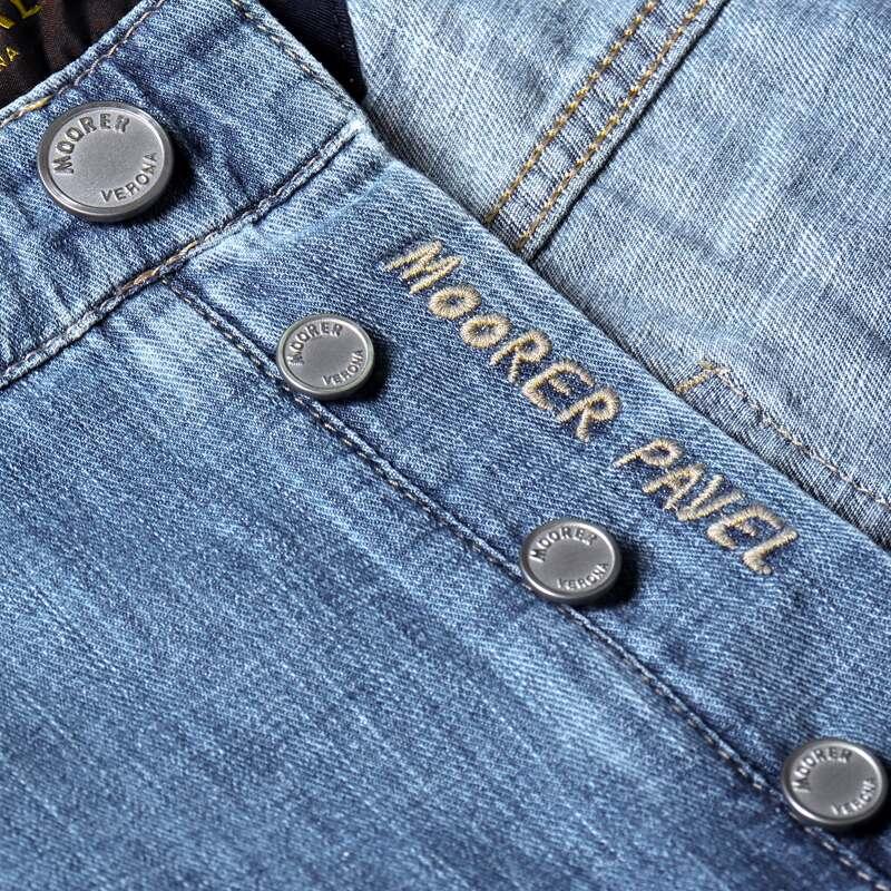 MOORER / ムーレー ウォッシュドコットンシルクストレッチライトオンステーパードデニムパンツ(PAVEL-33 LIGHT DENIM) （LIGHT DENIM）の画像