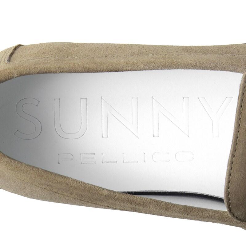 PELLICO SUNNY / ペリーコサニー スエードレザーモカシン型スリッポンスニーカー(M005 VELVEX) （アッパー：グレージュ ソール：ホワイト）の画像
