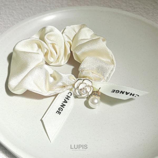 CHANEL アイボリー リボンヘアゴム　。正規品です。 LUPIS（ルピス） ヘアアクセサリー ヘアゴム シュシュ フラワー