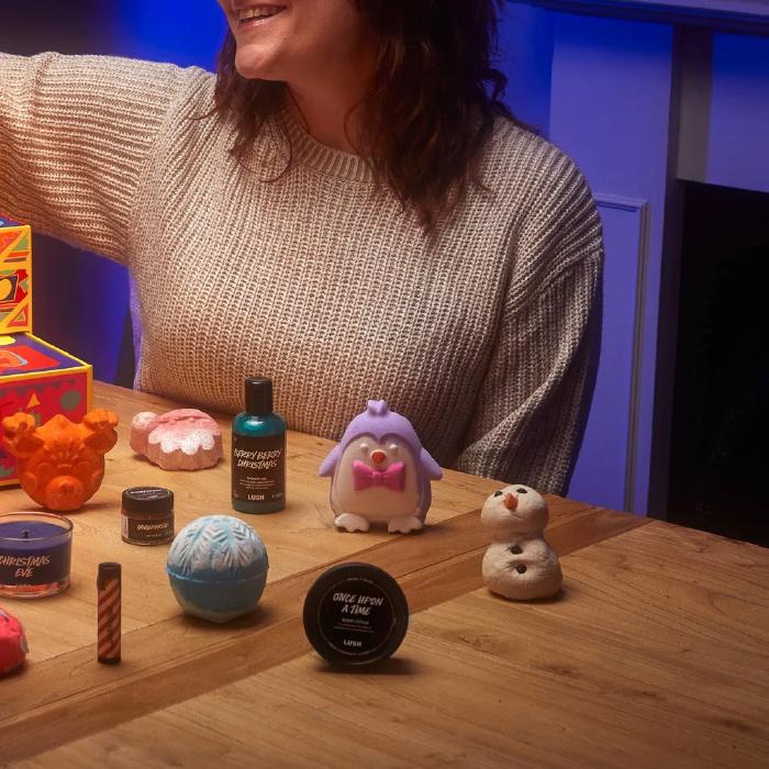 LUSH ラッシュ 公式 アドベントカレンダー ギフト セット クリスマス プレゼント バスボム 入浴剤 石鹸 スクラブ 蝋燭 香水 リップ コフレ アドベントカレンダー クリスマス スクラブ リップ Xmas シャワージェル