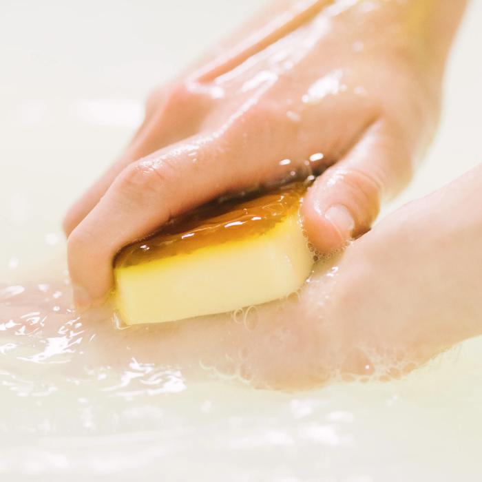 LUSH サンクスハンズ ハンドケア ギフト プレゼント 石鹸 ソープ ハンドクリーム 檸檬の指先 みつばちマーチ シトラス コスメ コフレ ラッシュ 公式 | LUSH | 04