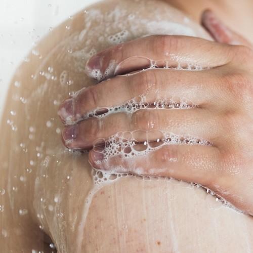 LUSH（ラッシュ） ダーティスプリングウォッシュ 560g ボディソープ
