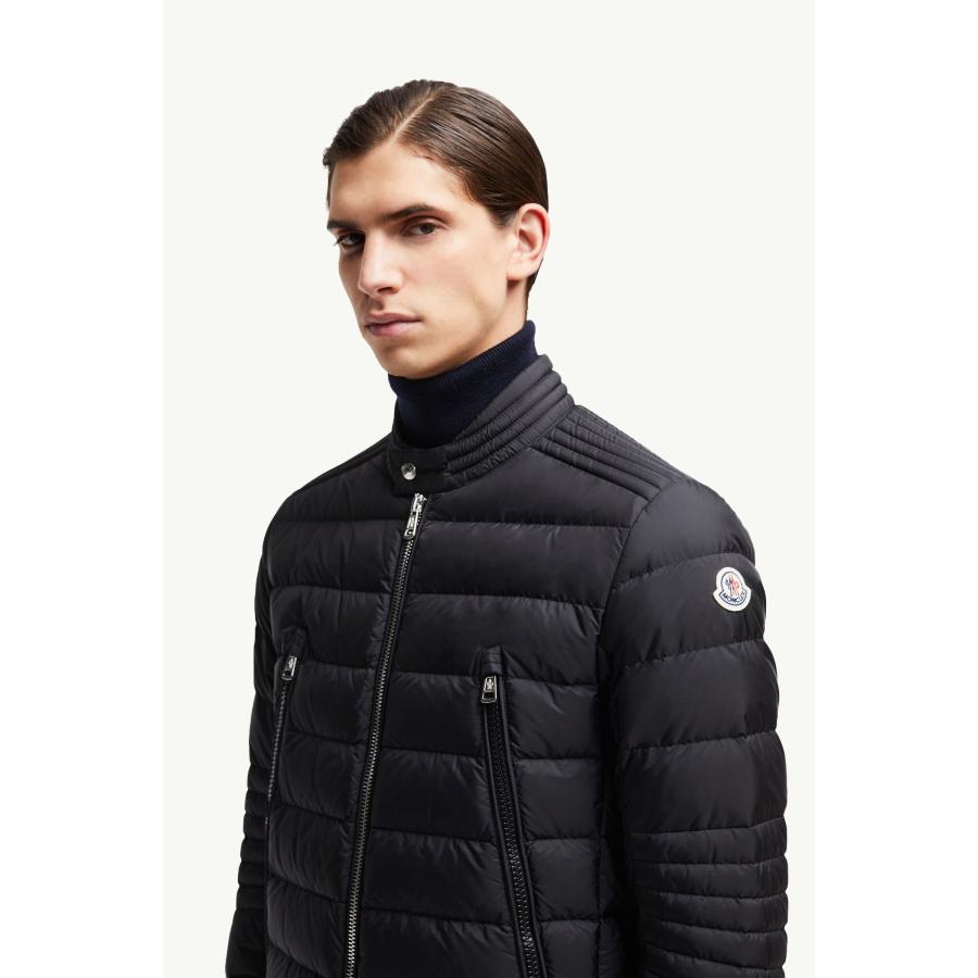 モンクレール　ダウンジャケット　AMIOT ブラック Amiotダウンジャケット : ショートダウンジャケット 向けの