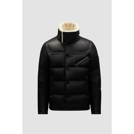 MONCLER メンズ ダウンジャケット モンクレール Leo Short Down MONCLER メンズ ダウンジャケット モンクレール Leo Short Down