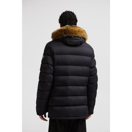 MONCLER メンズ ダウンジャケット モンクレール Clunye Short MONCLER メンズ ダウンジャケット モンクレール Clunye Short