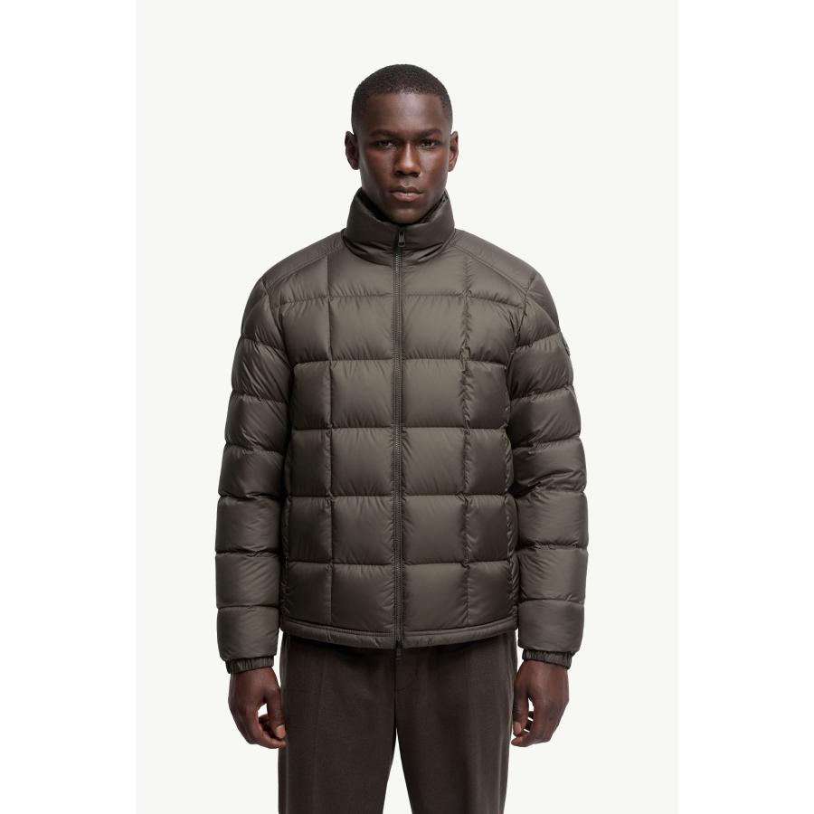 MONCLER（モンクレール） メンズ ダウンジャケット Eglise Square