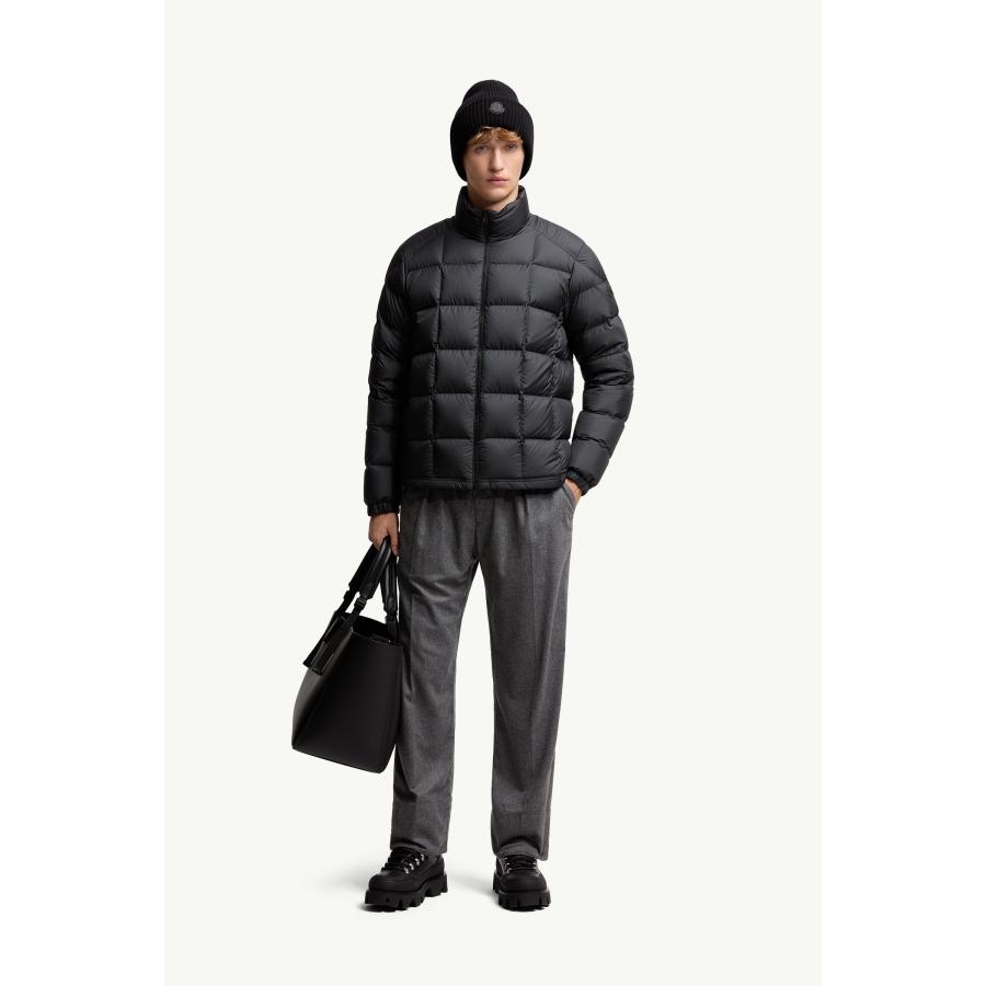 MONCLER（モンクレール） メンズ ダウンジャケット Eglise Square