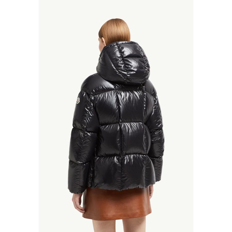 新品タグ付★モンクレール PARANA ダウンジャケット 2023AW フード MONCLER（モンクレール） レディース ダウンジャケット Parana Hooded