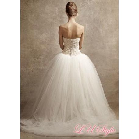 VERA WANG（ヴェラウォン） White by Vera Wang みんな大好き