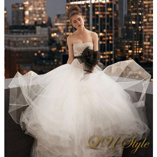 White by Vera Wang ミニウェディングドレス PLAYFUL | ウエディングドレス | ブライド | TAKAMI BRIDAL