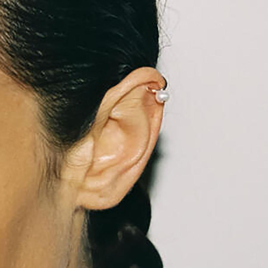 最終値下げSASKIA DIEZ BELLE EARSTUDシングルピアス