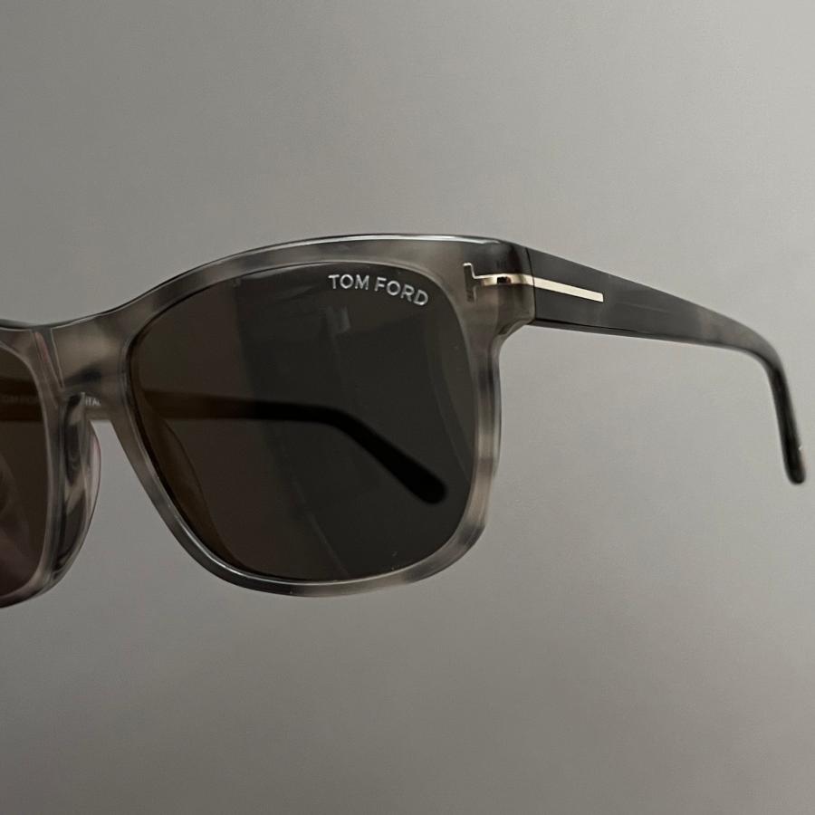 TOM FORD EYEWEAR トムフォード サングラス ウェリントン グレー TOM FORD EYEWEAR トムフォード サングラス ウェリントン グレー