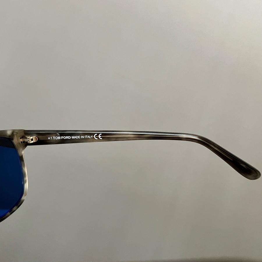 TOM FORD EYEWEAR トムフォード サングラス ウェリントン グレー TOM FORD EYEWEAR トムフォード サングラス ウェリントン グレー