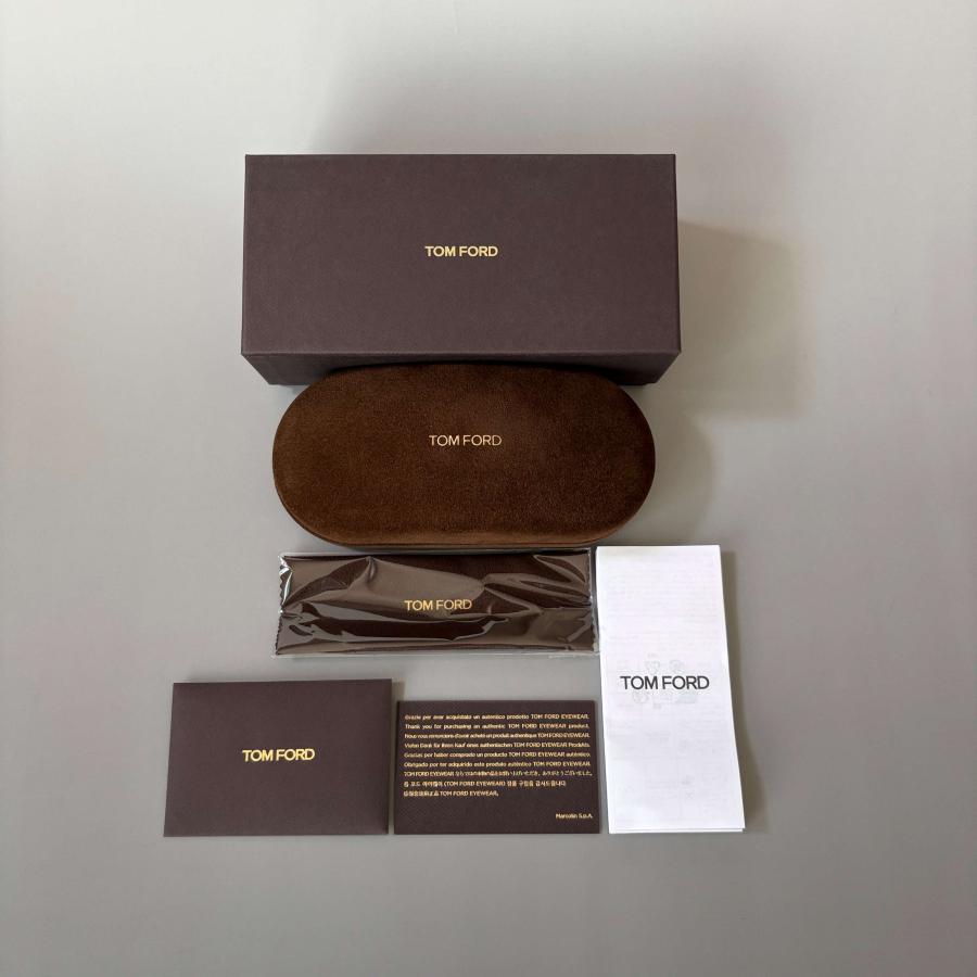 TOM FORD EYEWEAR トムフォード サングラス ウェリントン クリア