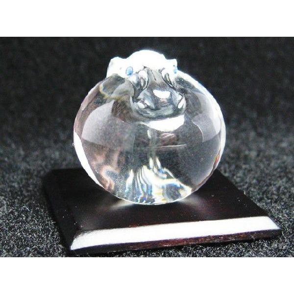 山梨彫刻置物 干支午年 天然水晶丸玉30 天然サファイヤ 桐箱入り 限定