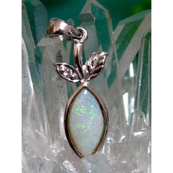 天然石　オーパール　ペンダント　4