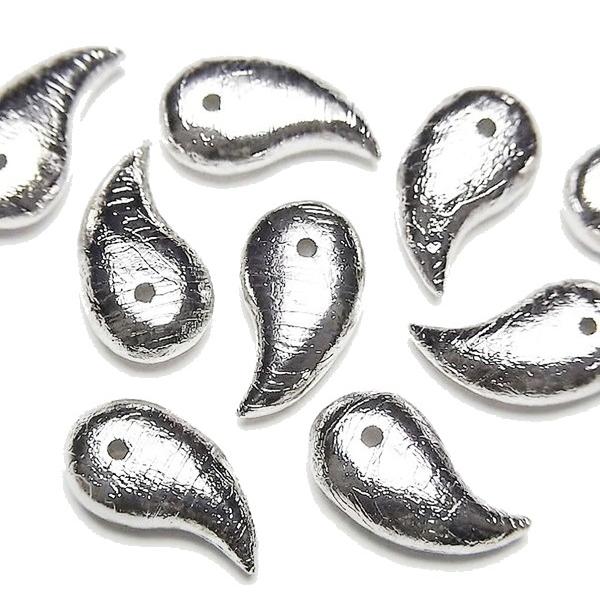 勾玉 ギベオン(メテオライト) 18x10x6mm 1個 鉄質隕石 ムオニナルスタ