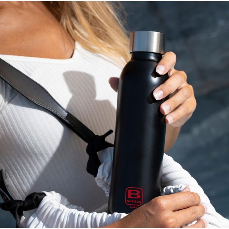 イタリア産まれのおしゃれ 機能性ボトル Bugatti ブガッティ Bボトル 500 超軽量 真空2重ステンレスボトル 500ml 水筒 手にフィット おしゃれ 海外 オプション Bg 500bottlestandard Greenfield 通販 Yahoo ショッピング