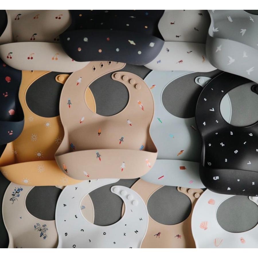 mushie silicone bibs