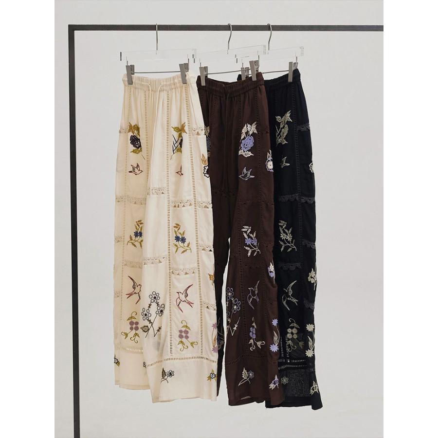 トゥデイフル TODAYFUL 即日発送 LIFE's ライフズ Embroidery Patchwork Trousers 12610719 エンブロイダリーパッチワークトラウザー パンツ 刺繍パンツの画像