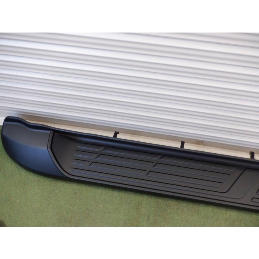 新車外し品 トヨタ純正 GUN125 ハイラックス サイドステップ サイド