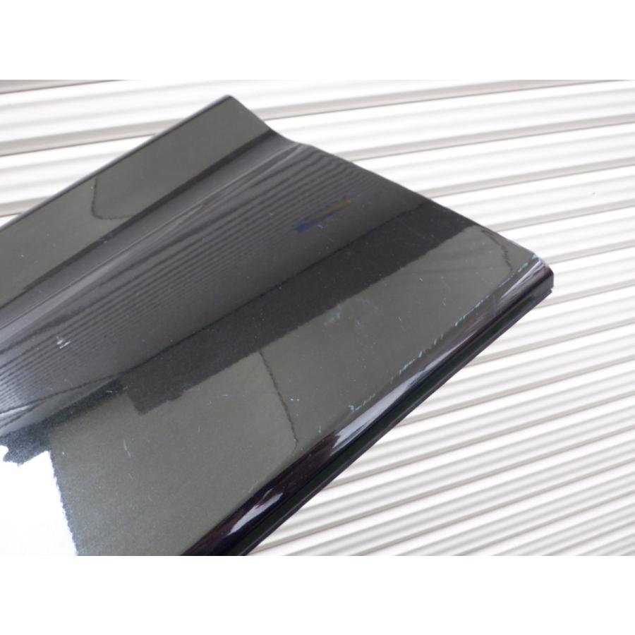 ZRR80W 80系ボクシーノア純正右フロントドアパネルガーニッシュプロテクター ZRR80W 80系ボクシーノア純正右フロントドアパネルガーニッシュ