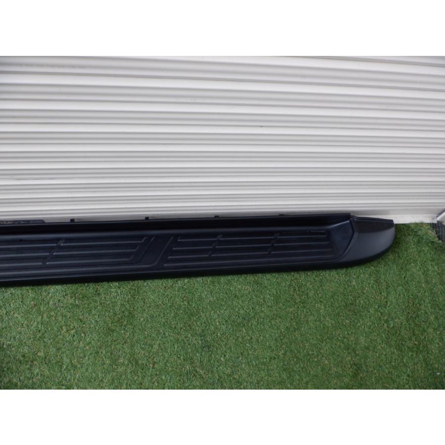 新車外し品 トヨタ純正 GUN125 ハイラックス 後期 サイドステップ