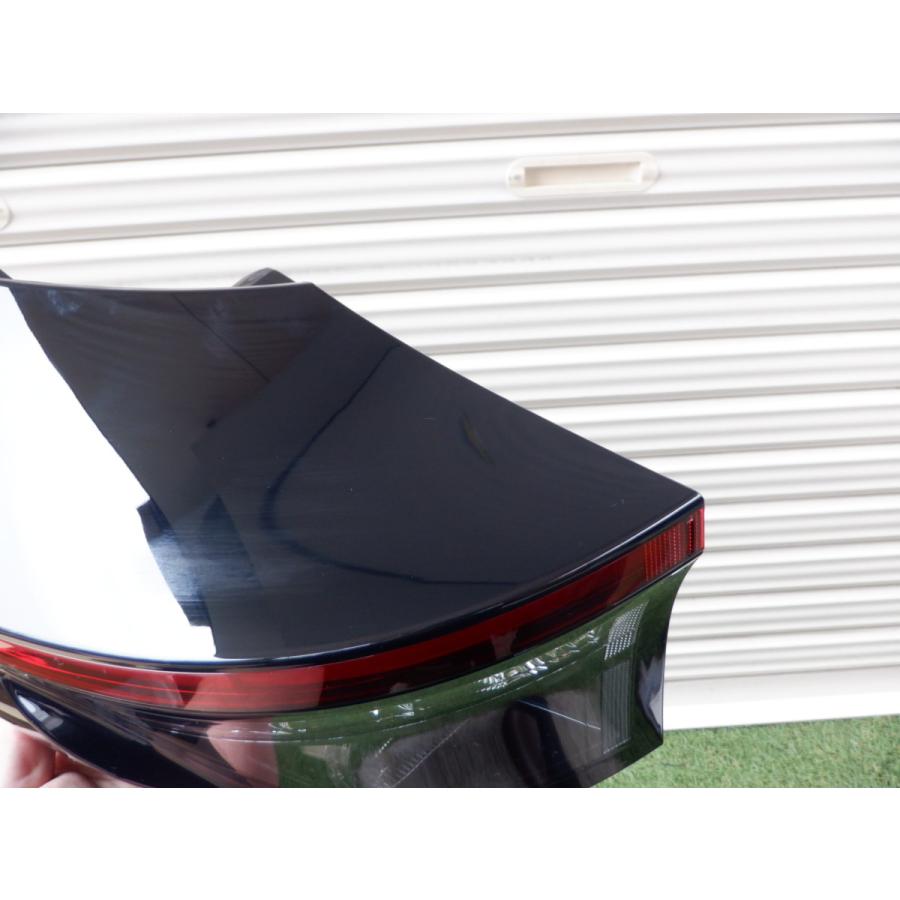 新車外し トヨタ純正 MXPB10 MXPB15 MXPJ10 MXPJ15 ヤリスクロス LED