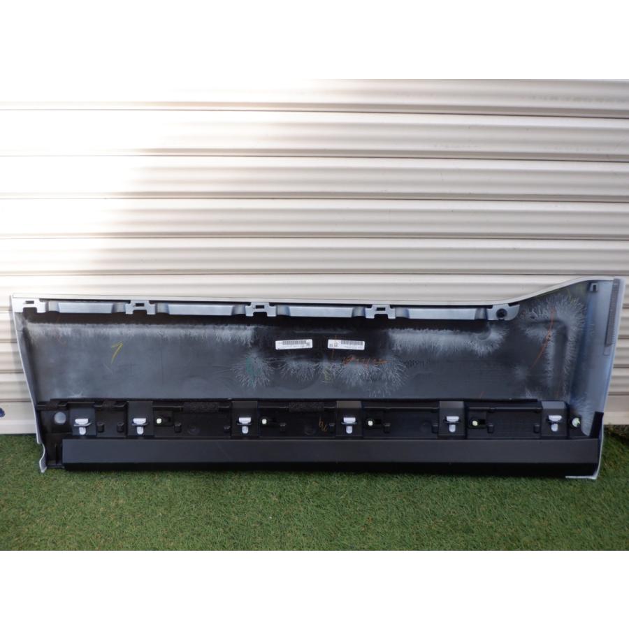 トヨタ純正 ZRR80 ZRR85 ZWR80 80 ノア ヴォクシー ドアパネル