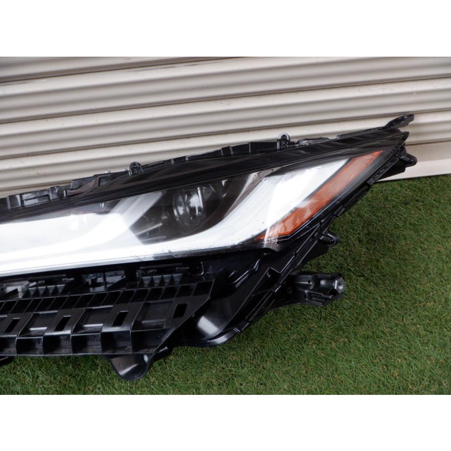 MXUA80　トヨタ　80系ハリアー　ヘッドライト 28-244☆美品☆LED MXUA80 ハリアー☆右ヘッドライト