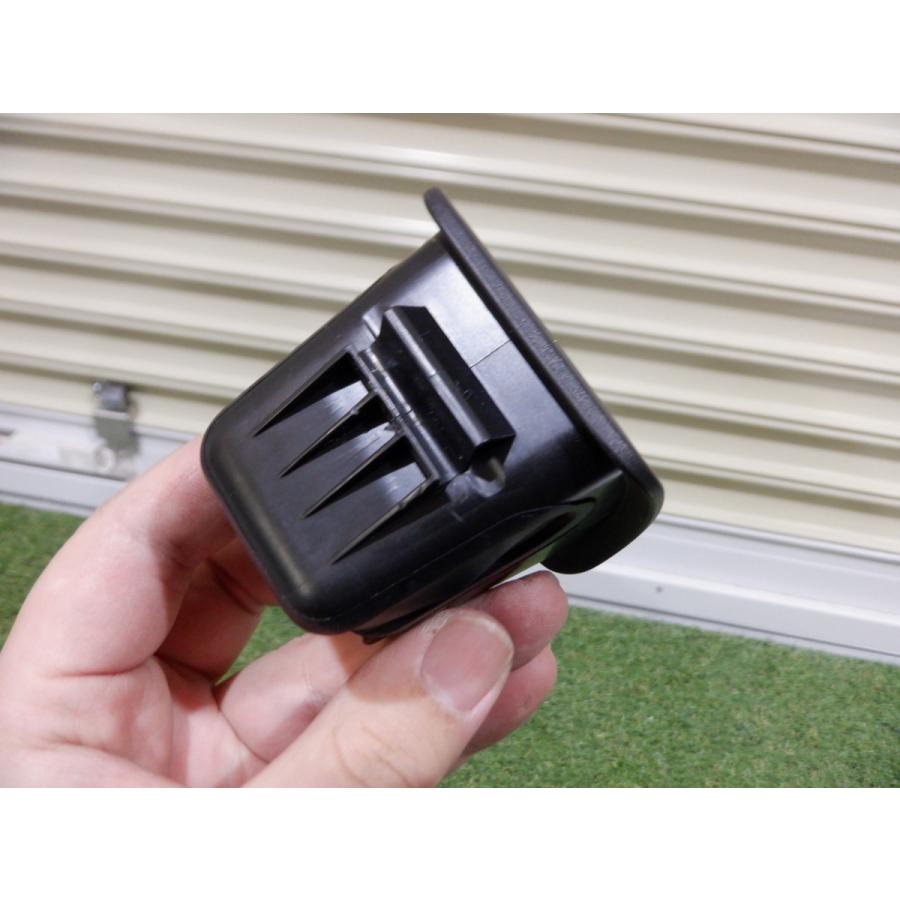 ベンツ純正 W247 Bクラス ISOFIX チャイルドシートロックカバー 1個