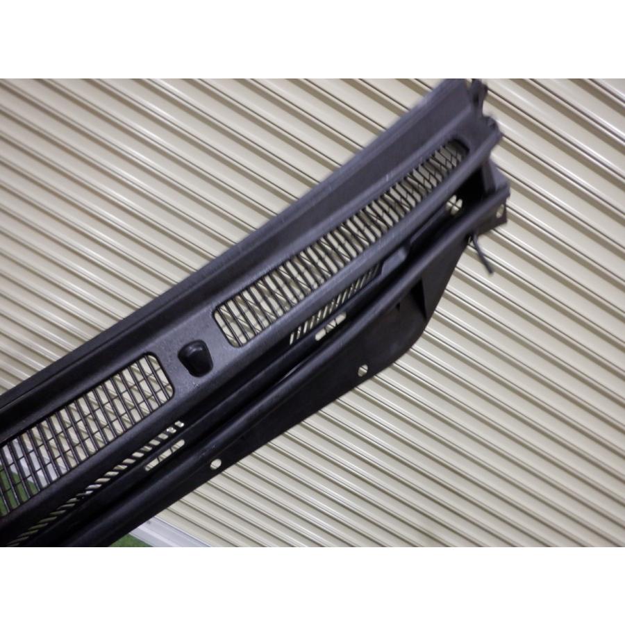 トヨタ純正 200 ハイエース カウルトップ ベンチレータルーバー 55708