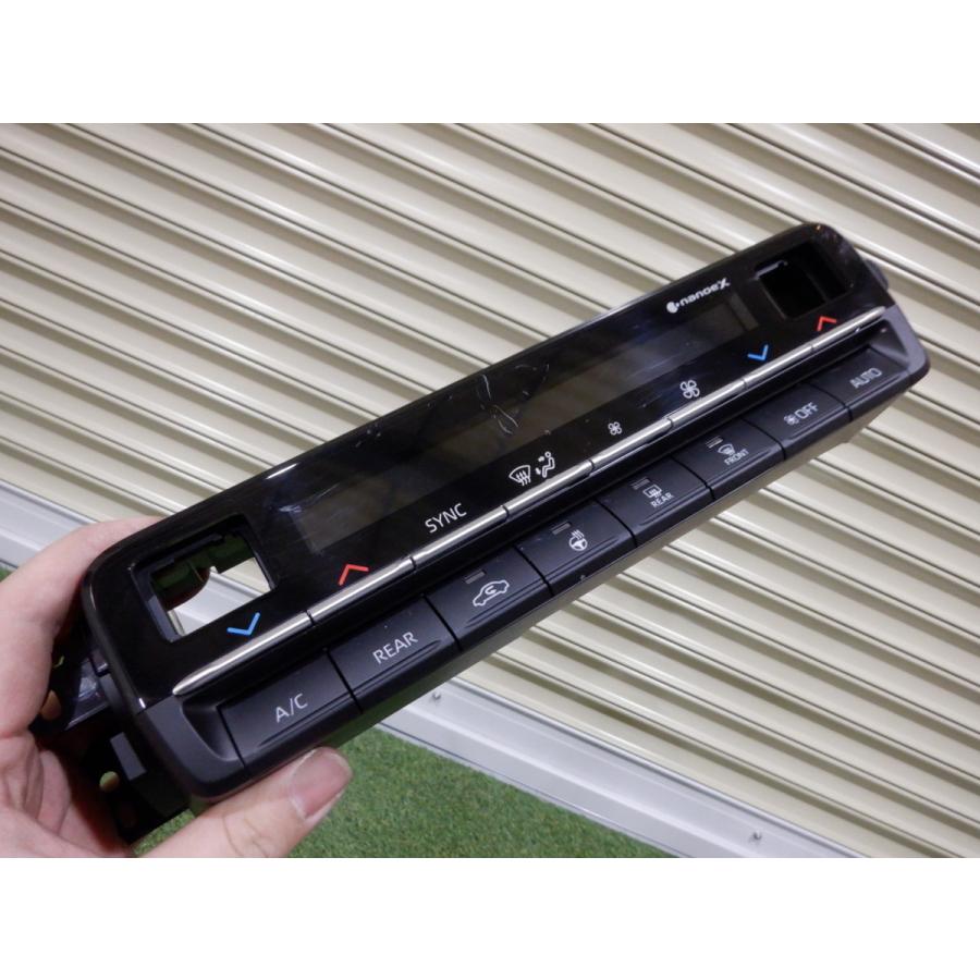 新車外し品 トヨタ純正 ナノイーX エアコン操作パネル 55900-28J50