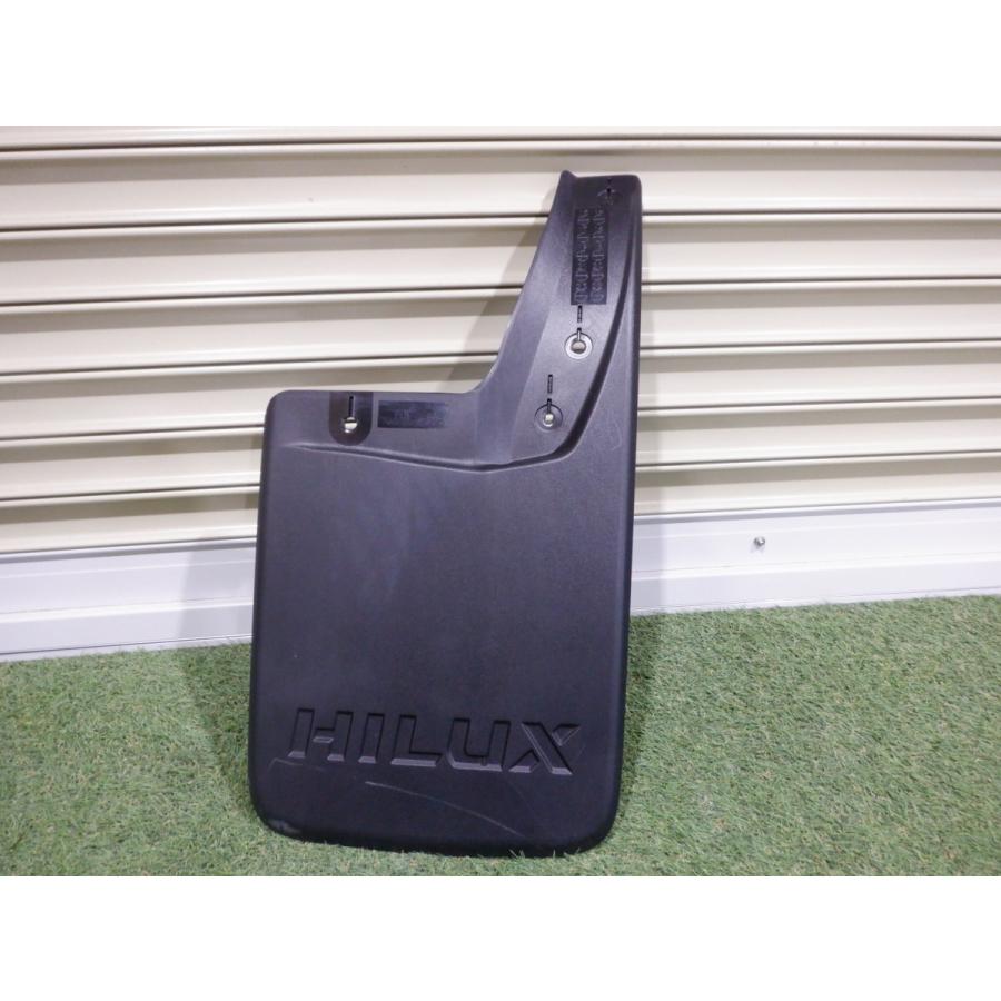 ハイラックストヨタ純正GUN125TRDマッドガード ハイラックストヨタ純正GUN125TRDマッドガード ハイラックストヨタ純正