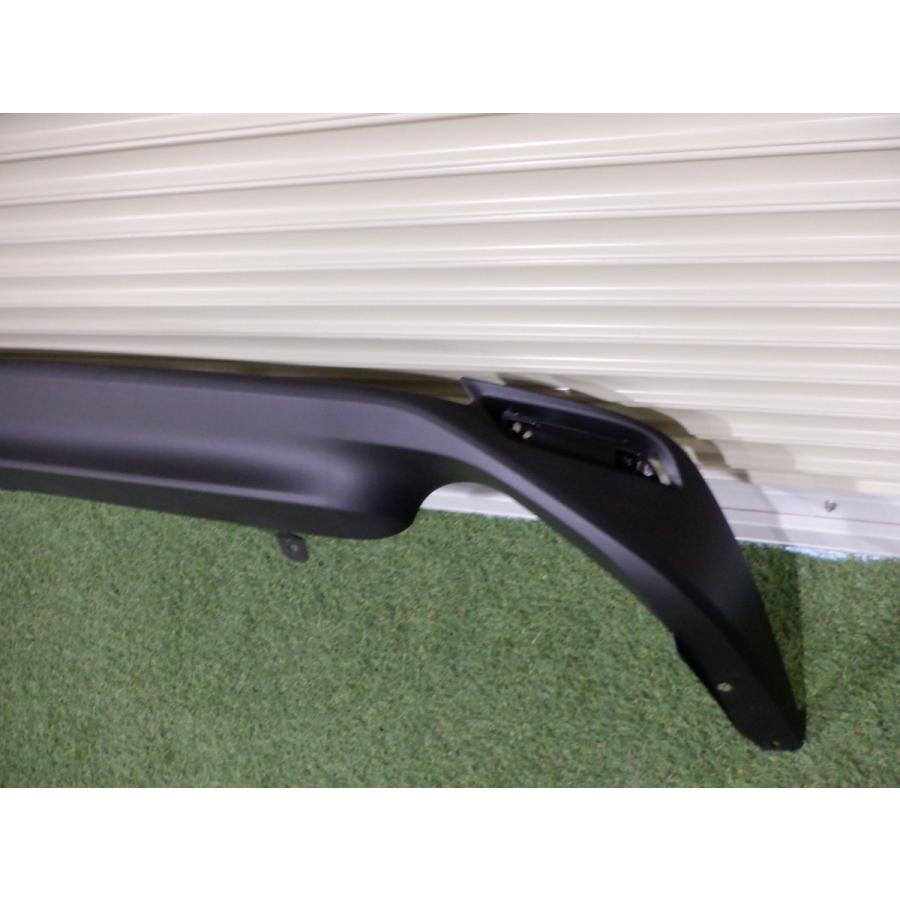 新車外し トヨタ純正 AXVH70 AXVH75 70 カムリ リアバンパー 下部分
