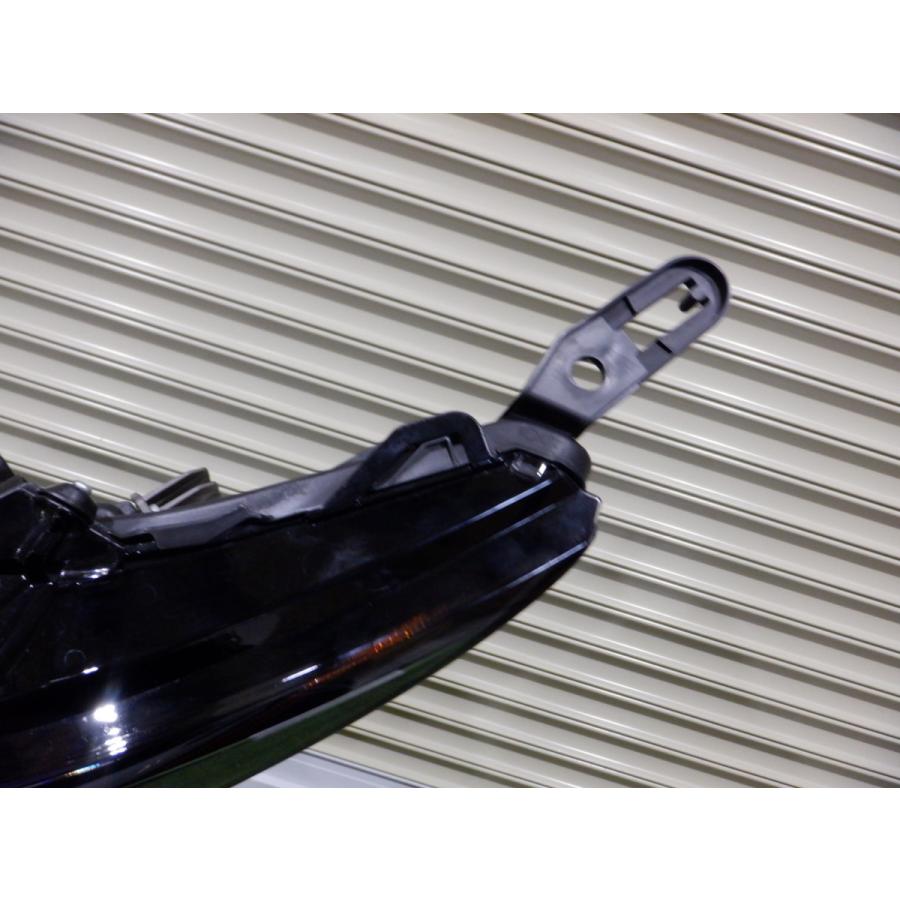 新車外し 純正 AXUH80 AXUH85 MXUA80 MXUA85 80 ハリアー Z/G LED