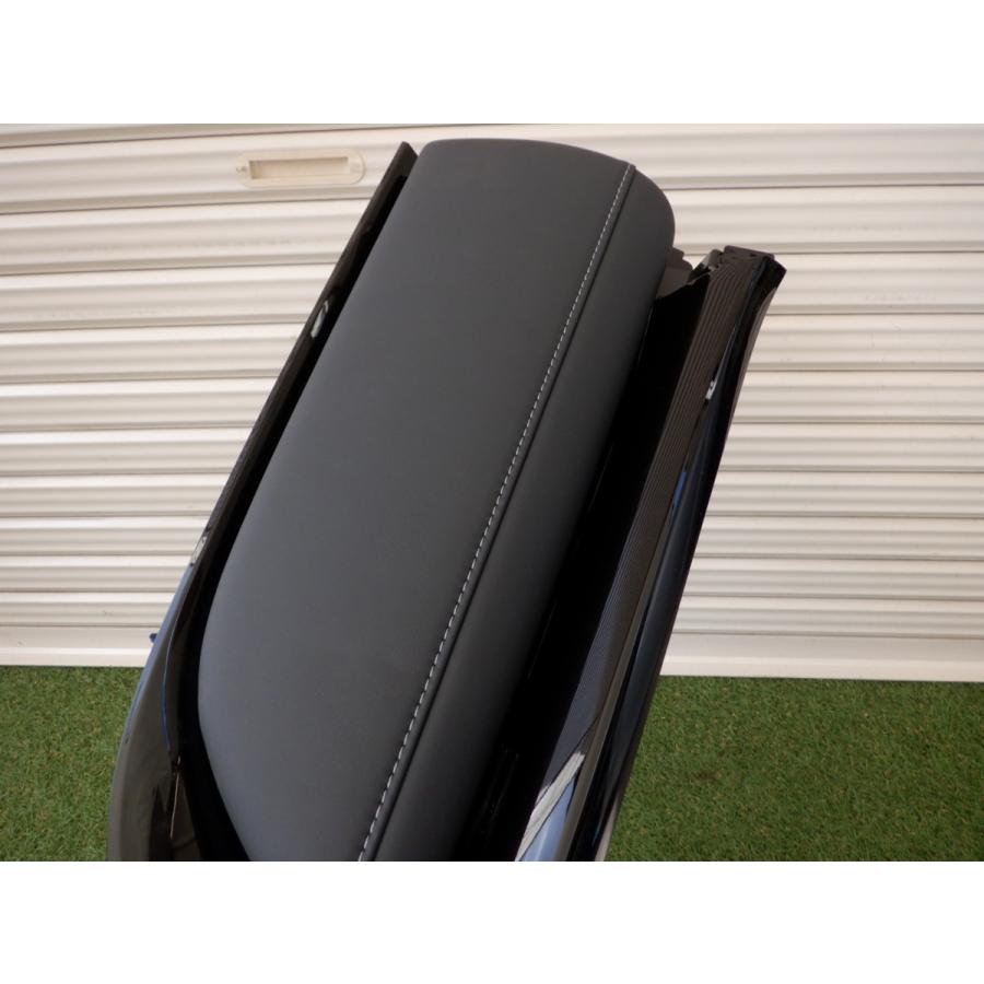 新車外し トヨタ純正 MXPK10 MXPK11 MXPK15 MXPK16 アクア グローブ