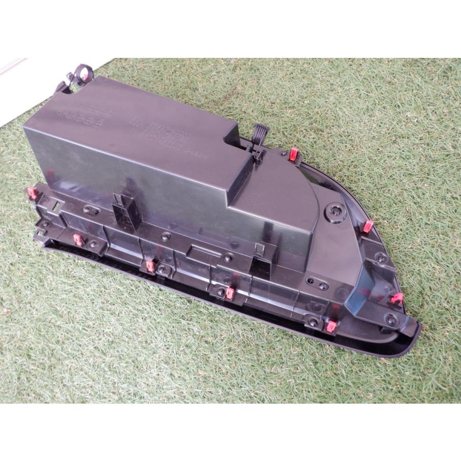 新車外し トヨタ純正 MXPK10 MXPK11 MXPK15 MXPK16 アクア グローブ