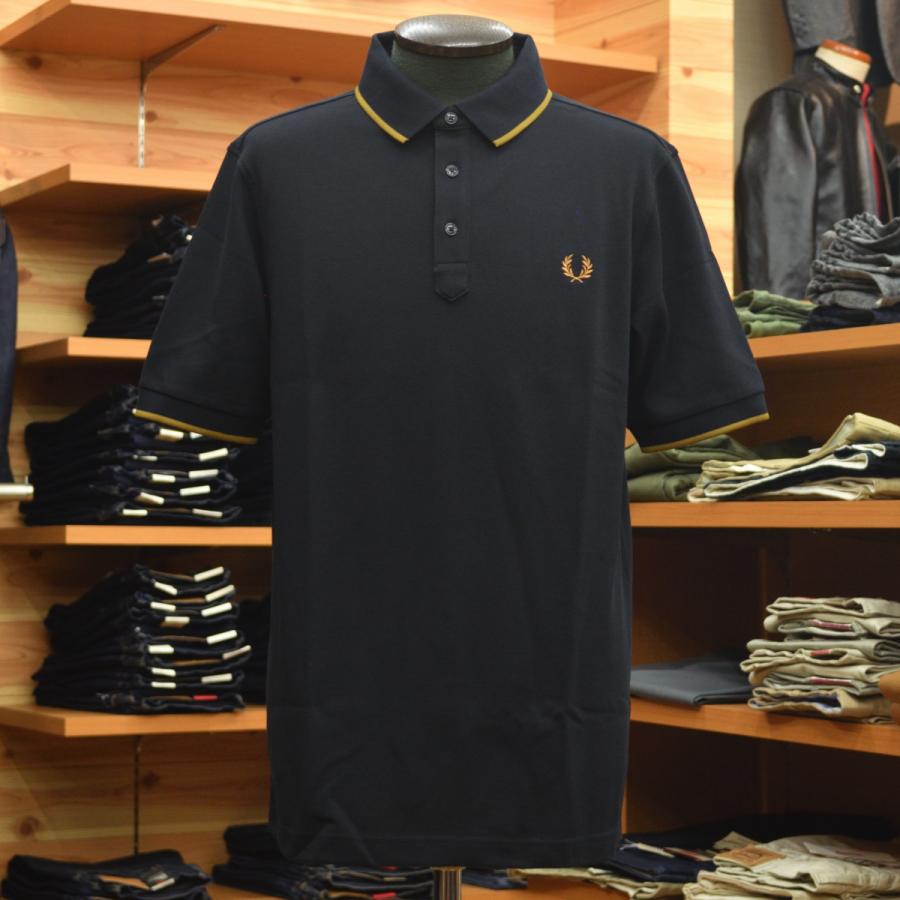 FRED PERRY（フレッドペリー） Collar Stand Polo Shirt M2452 102