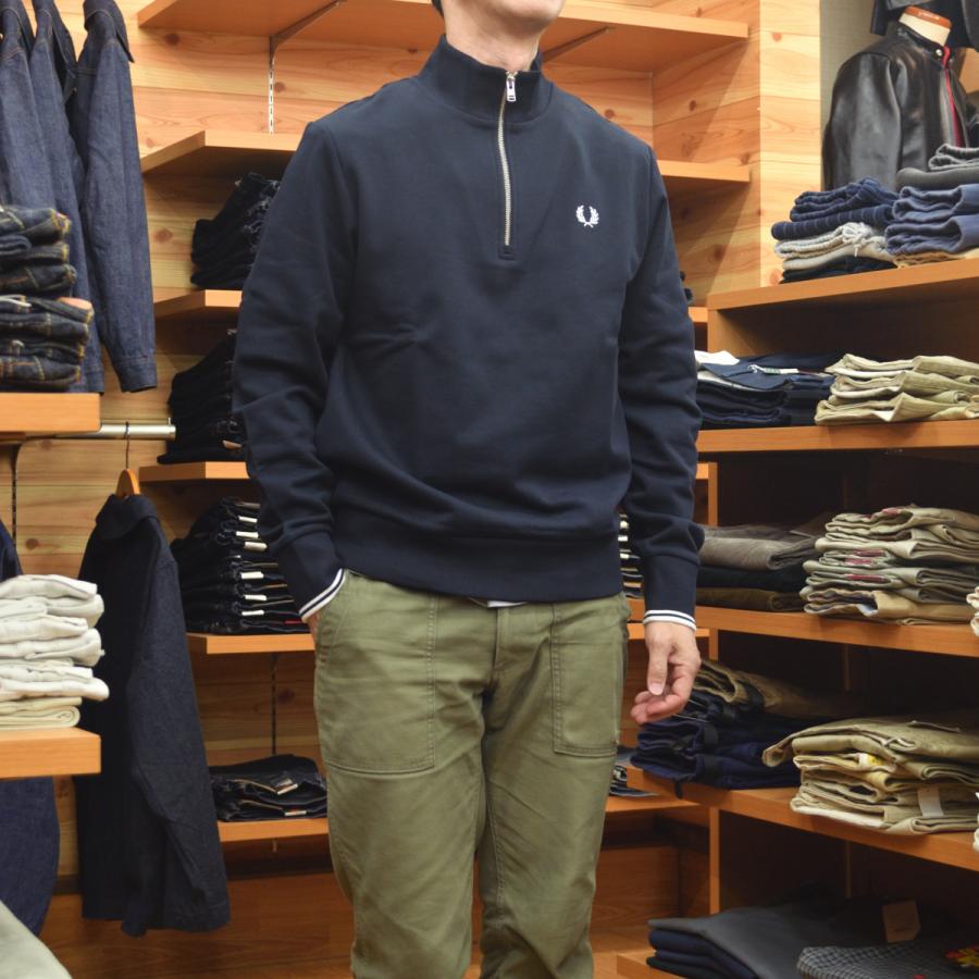FRED PERRY（フレッドペリー） Half Zip Sweatshirt M3574 S77 BLACK